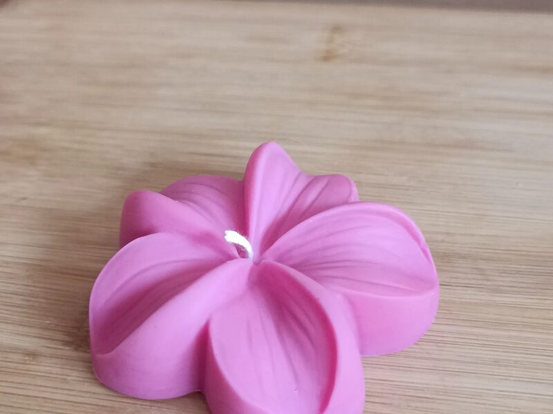 Plumeria virág gyertya