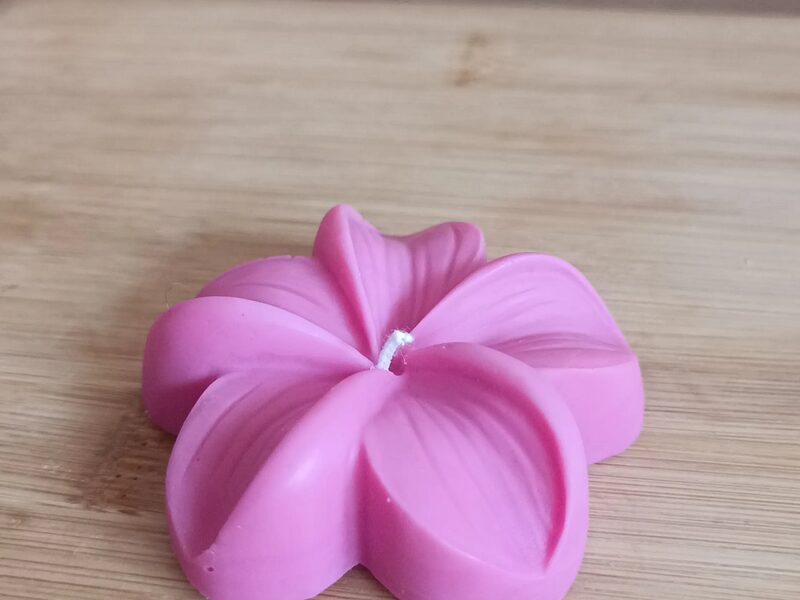 Plumeria virág gyertya