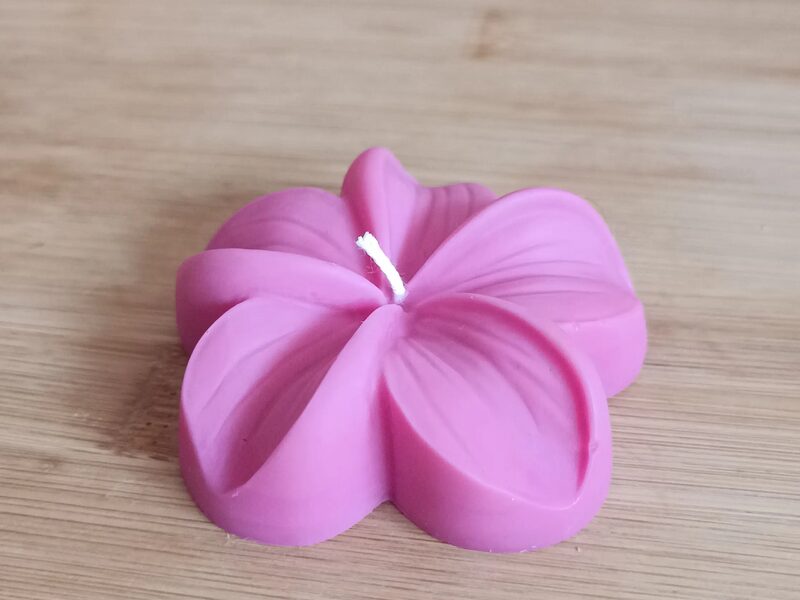 Plumeria virág gyertya